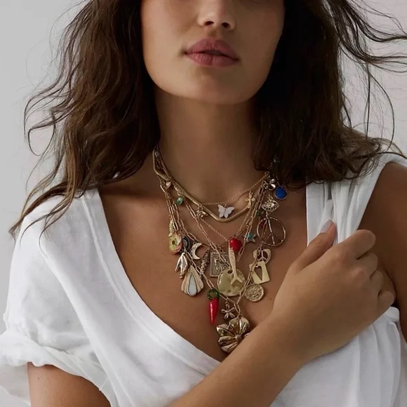 NWT Flower Power Gold Maxamillion Charm Necklace with Multicolor Accents - Picture 2 of 10